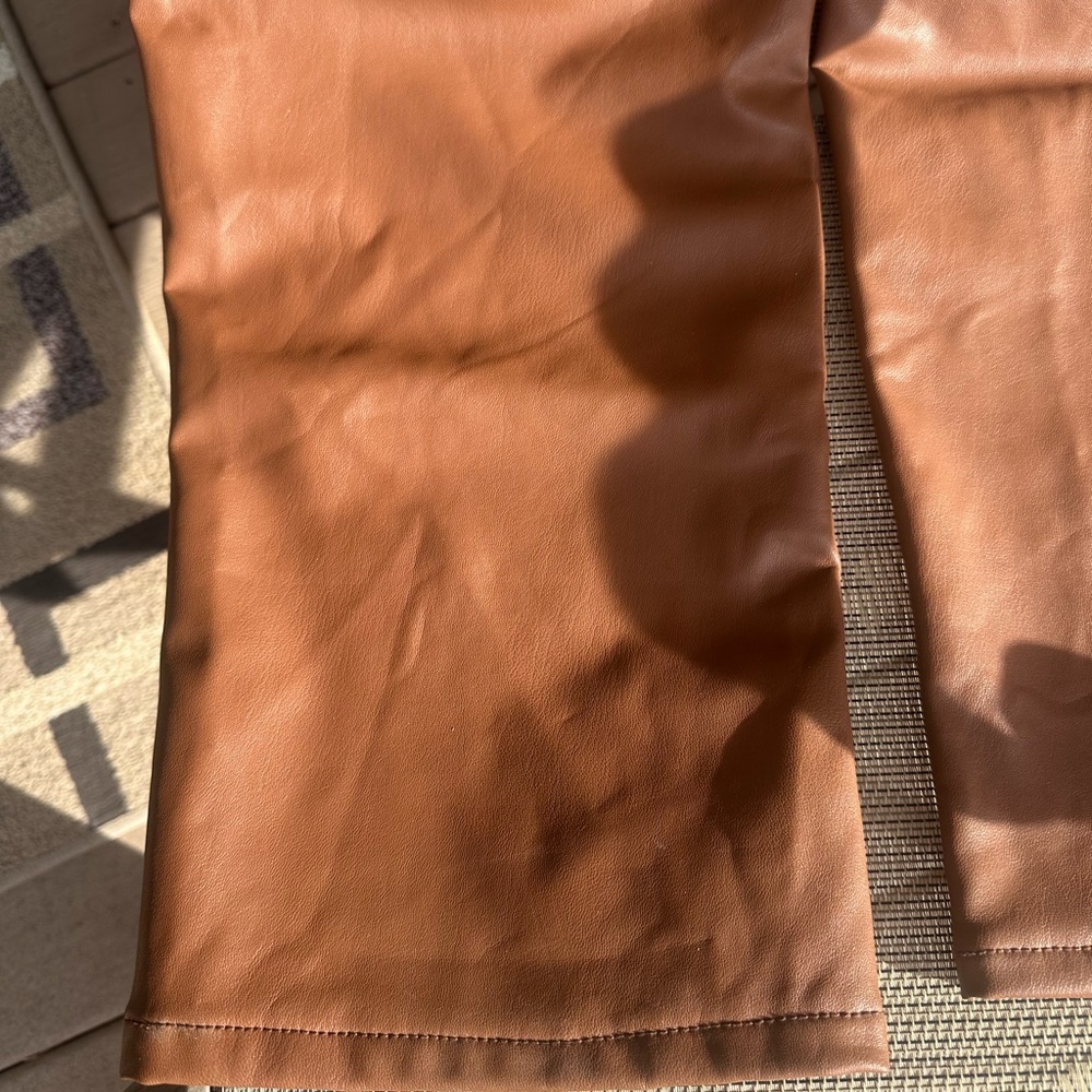 Signature Reitman’s Size 16 Caramel Brown Faux Leather Straight Leg Pants - Picture 15 of 15